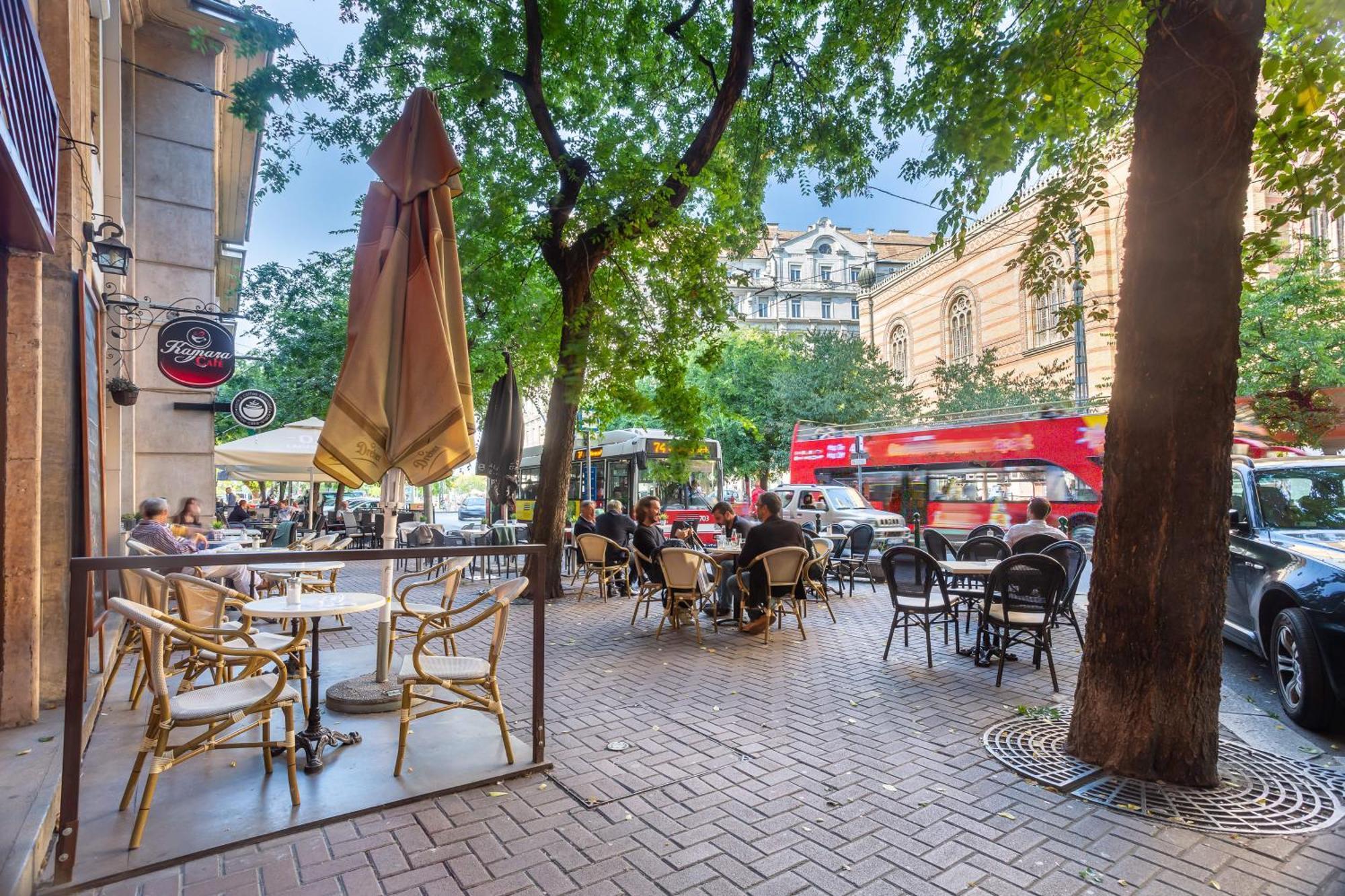 Ultra Central Luxury Budapest Exteriör bild