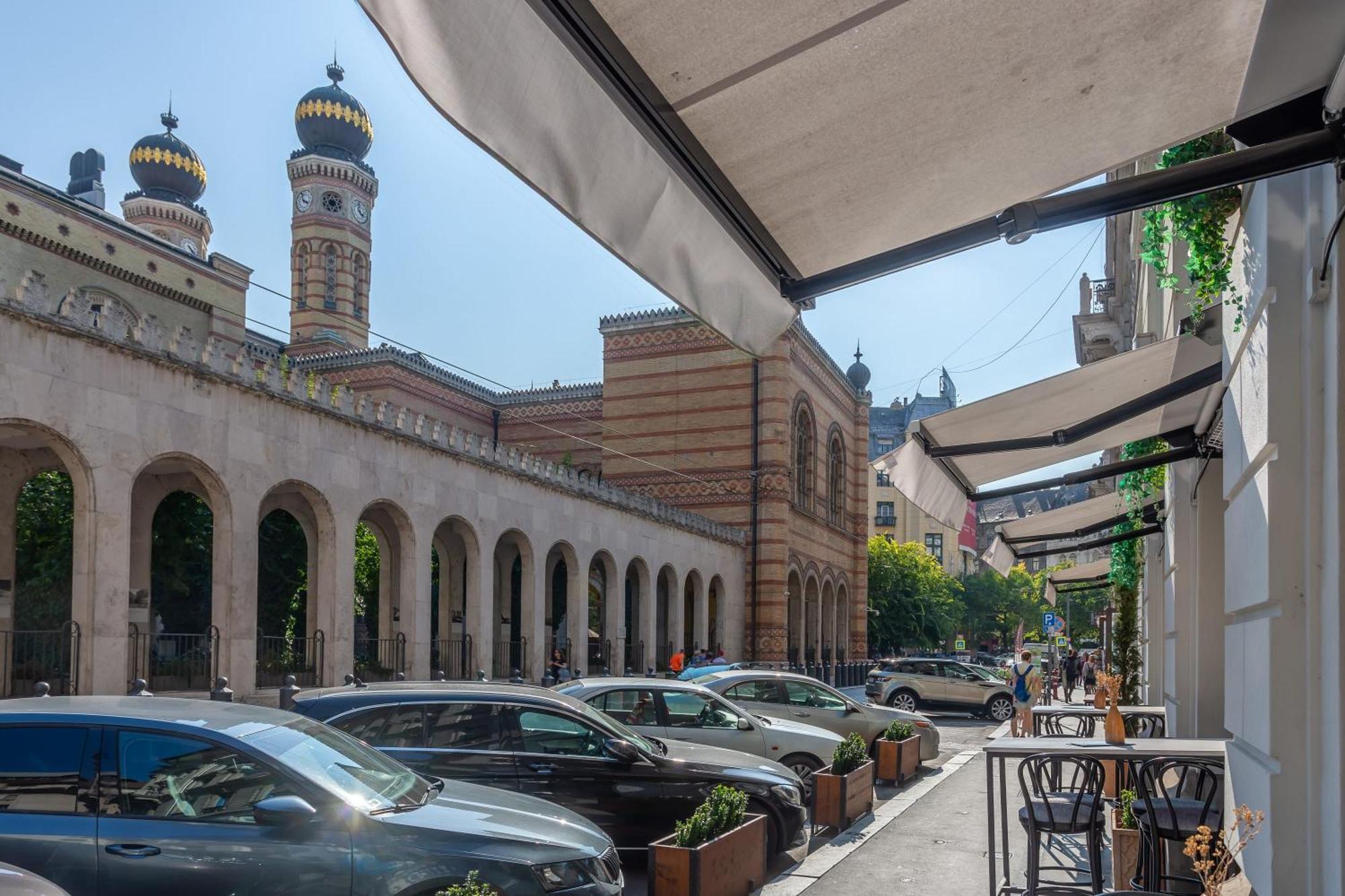 Ultra Central Luxury Budapest Exteriör bild