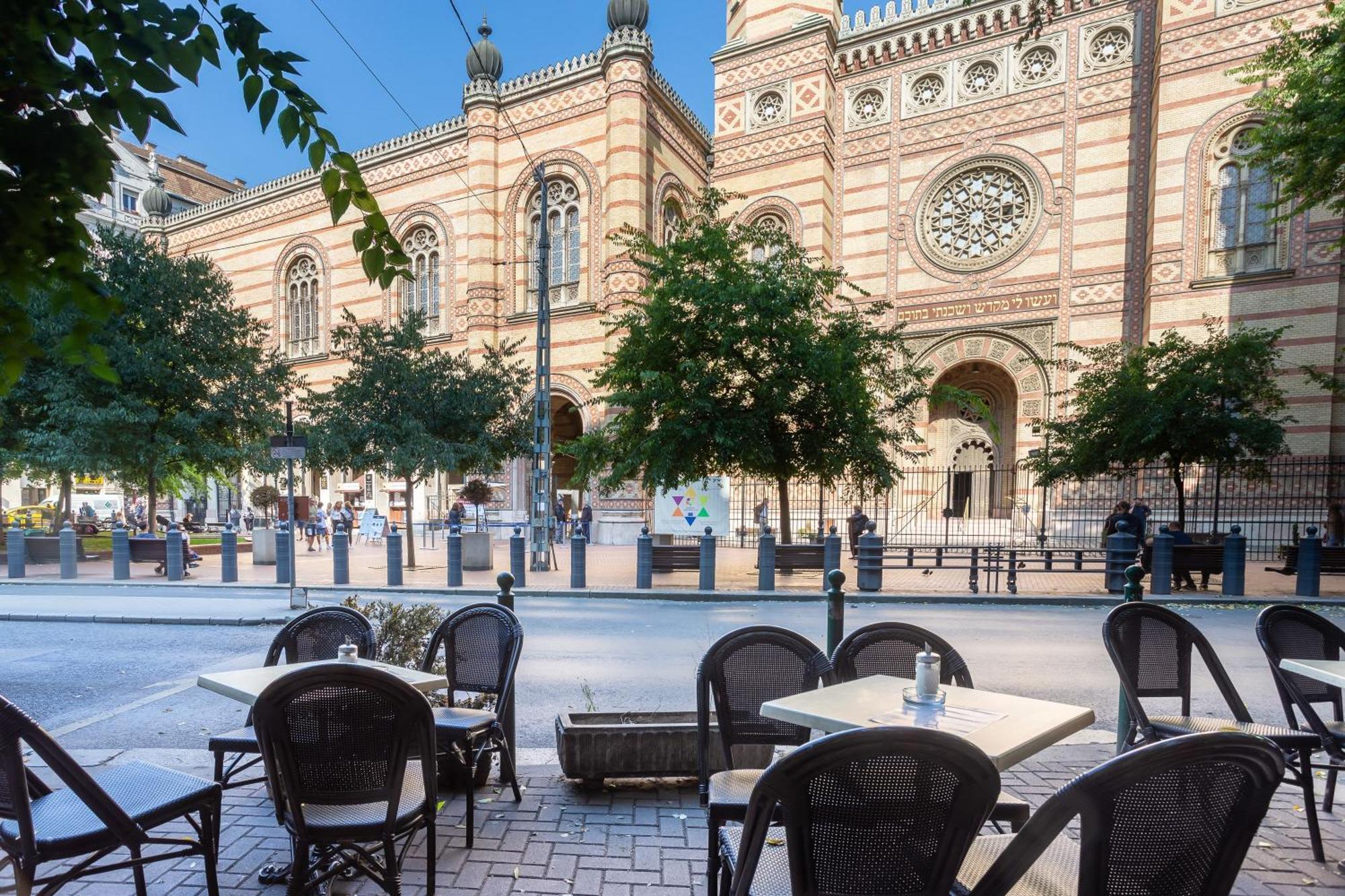 Ultra Central Luxury Budapest Exteriör bild