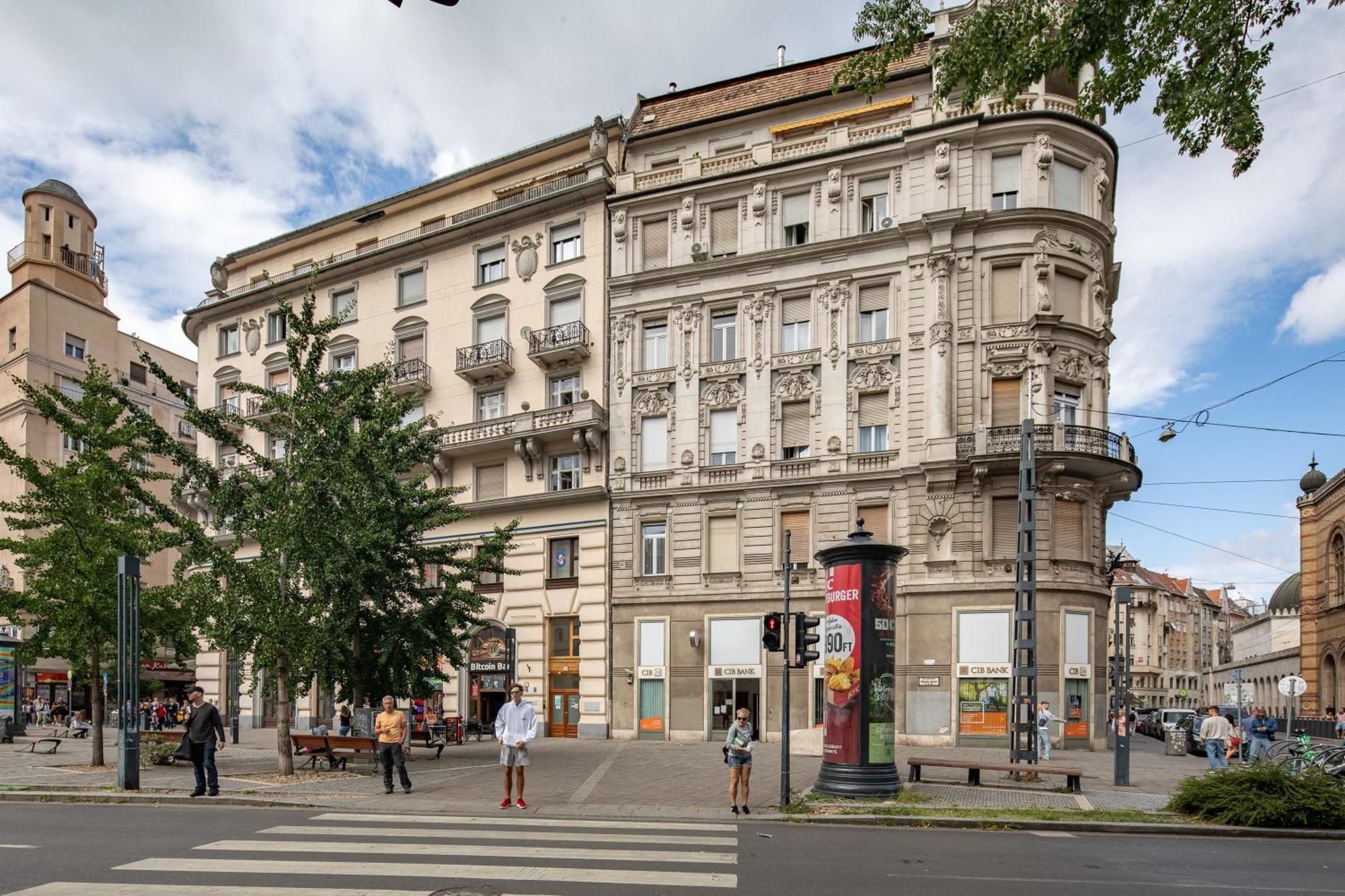 Ultra Central Luxury Budapest Exteriör bild