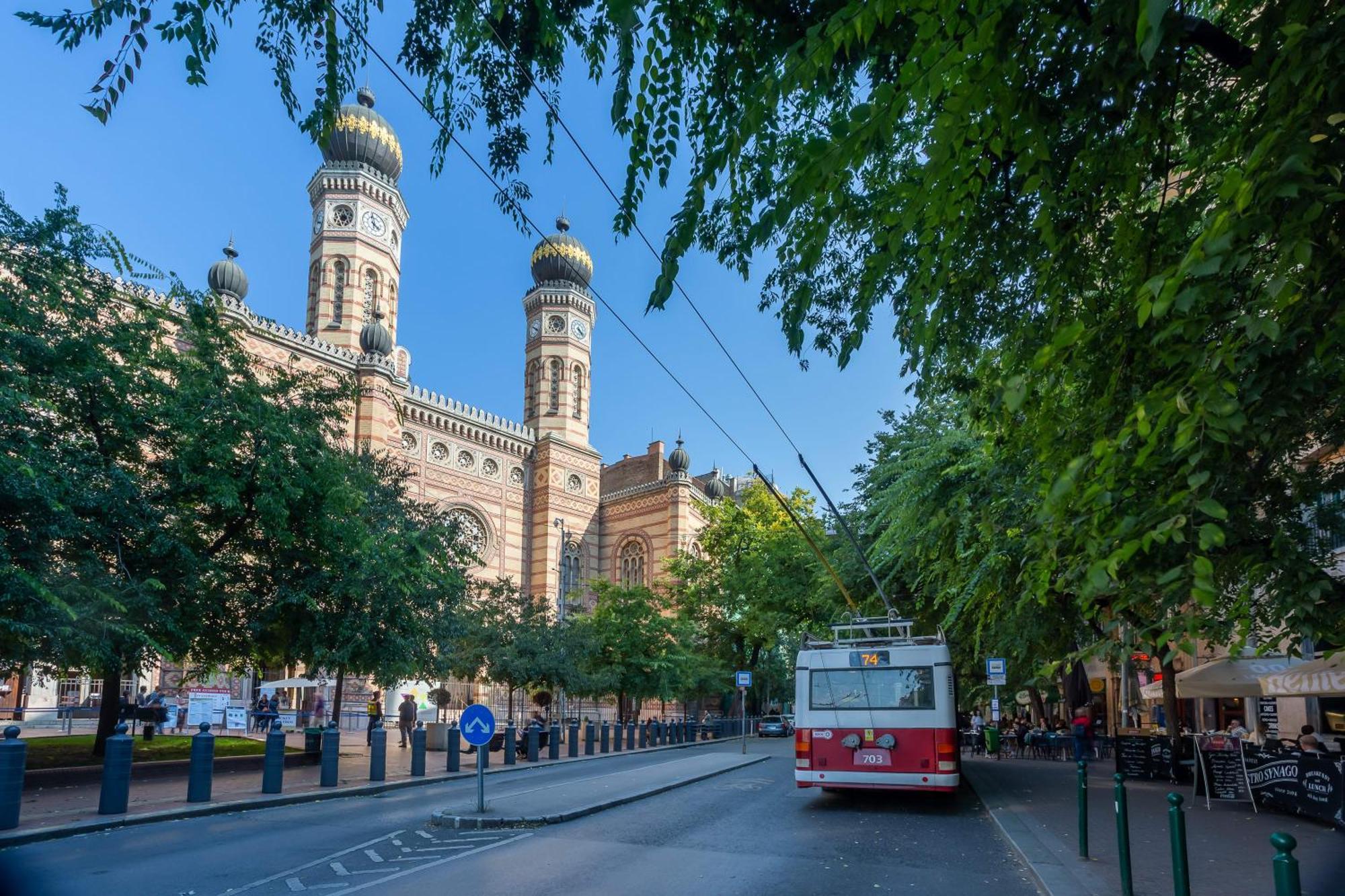 Ultra Central Luxury Budapest Exteriör bild